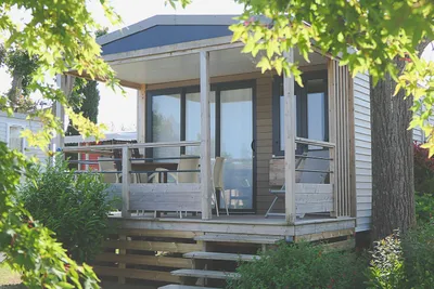 Camping Ametza  - Mobilheim mit Terrasse auf dem Campingplatz