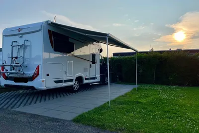 Camping Anna-Friso - Wohnmobil- und  Wohnwagenstellplätze