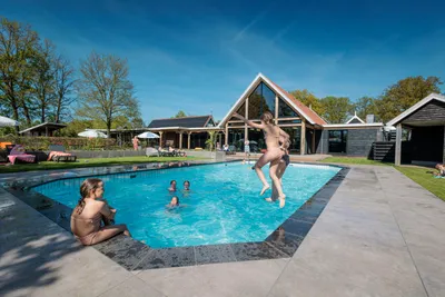 Ardoer Recreatiepark Kaps - Freibad auf dem Campingplatz