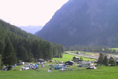 Camping Attermenzen -  Übersicht auf das gesamte Campingplatz Gelände 