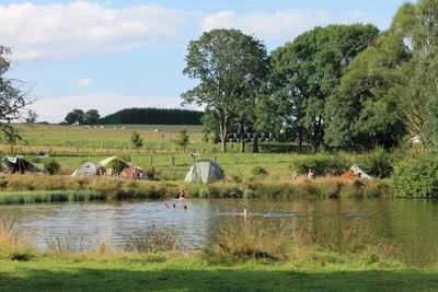 Camping Aux Sources de Lescheret - mit Blick auf den See