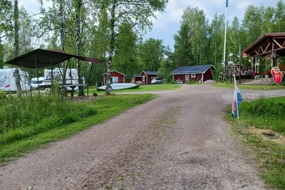 Badsta Camping - Blick auf den Eingang des Campingplatzes