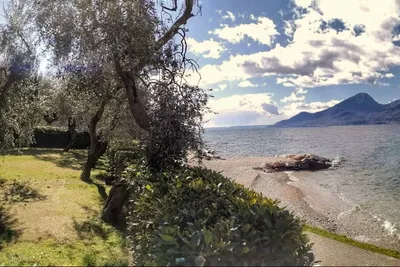 Camping Baldo - Wiese am Wasser