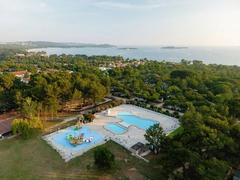 Bi Village