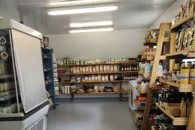 Boerderijcamping Den Hoek - Minimarkt auf dem Campingplatz