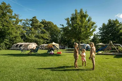 Boerencamping Ny Herema - Standplätze auf der Wiese auf dem Campingplatz