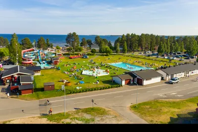 Camping Byske Havsbad - Campingplatz Luftaufnahme
