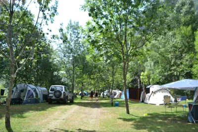 Camping Bordes de Graus  -  Wohnwagen- und Zeltstellplatz vom Campingplatz im Grünen