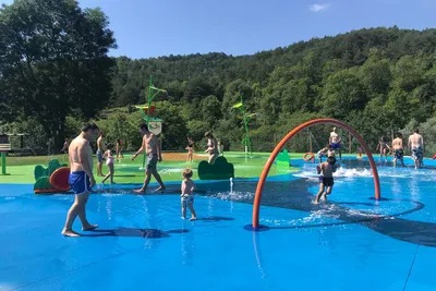 Camping Vall de Camprodon - Wasserspielplatz auf dem Campingplatz