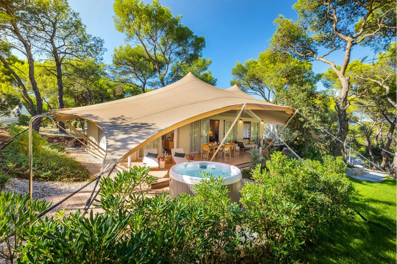 Arena One 99 Glamping