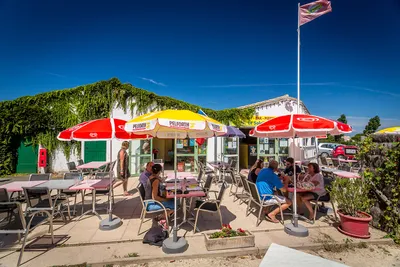 Camp du Soleil - Restaurant Terrasse