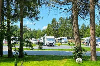 Camp Gorący Potok - Standplätze im Grünen auf dem Campingplatz
