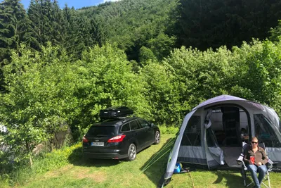 Camp Hammer - Blick auf die Standplätze auf der Wiese