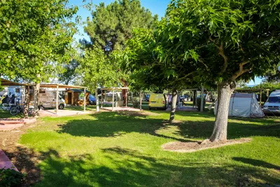 Camping A Marina - Wohnmobil- und  Wohnwagenstellplätze auf dem Campingplatz
