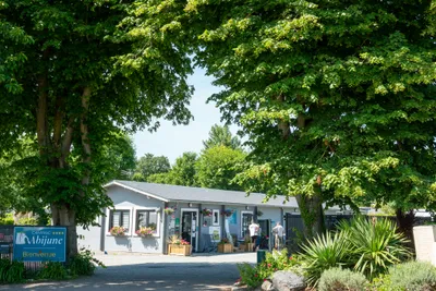 Camping Abijune - Eingang des Campingplatzes