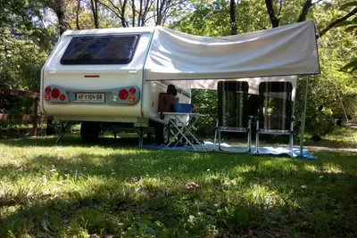 Camping Agrituristico Carso - Wohnmobil- und  Wohnwagenstellplätze im Grünen auf dem Campingplatz
