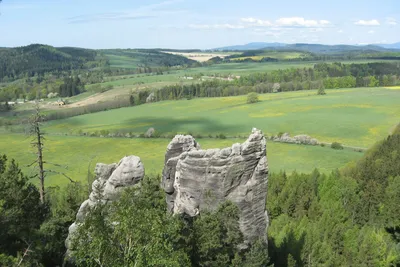 Camping Aktief -Schöne Natur mit vielen Sandsteinfelsen