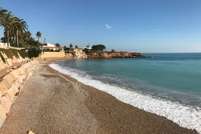 Camping Alegría del Mar - Strand-am-Meer-auf-dem-Campingplatz.jpg