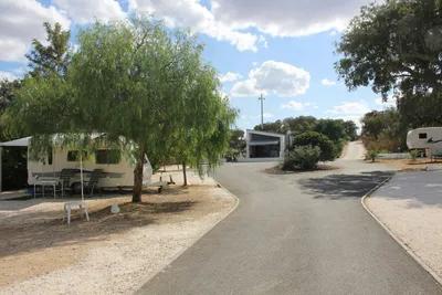 Camping Alentejo - Wohnmobil- und  Wohnwagenstellplätze auf dem Campingplatz