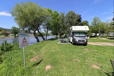 Camping Am Leinritt - Stellplätze direkt am Ufer