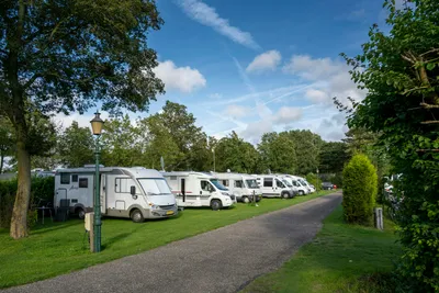 Camping Alkmaar - Standplätze auf der Wiese auf dem Campingplatz