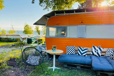 Camping Hirth - Wohnmobil- und  Wohnwagenstellplätze