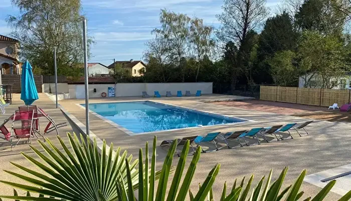 Camping Au Bon Endroit