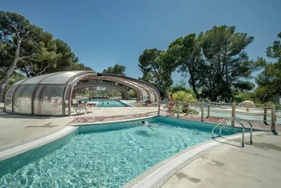 Camping Avignon Parc - Ciela Village  Camping Yelloh! Village Avignon Parc**** - Freibad auf dem Campingplatz