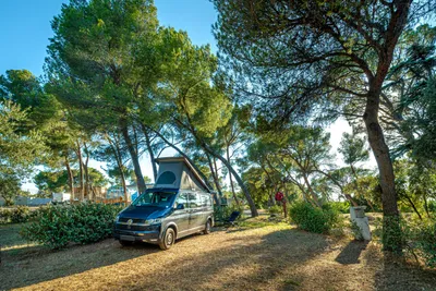 Camping Avignon Parc - Ciela Village  Camping Yelloh! Village Avignon Parc**** - Stellplatz auf dem Campingplatz