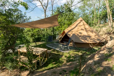Camping Barco Reale - Glampingzelt im Schatten der Bäume