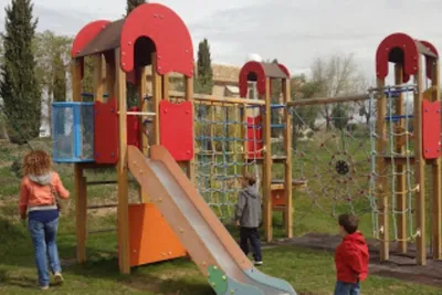 Camping Las Bardenas - Kinderspielplatz auf dem Campingplatz