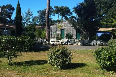 Camping Beausoleil - Außenansicht des Sanitärgebäudes
