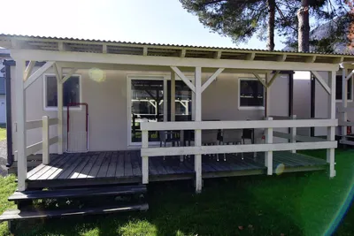 Camping Blasge - Mobilheim mit überdachter Veranda