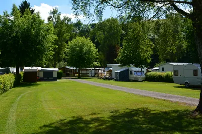 Camping Bleesbruck - Standplatzwiese auf dem Campingplatz