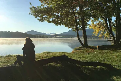 Camping Brugger am Riegsee  - Camper am See mit Blick auf die Berge