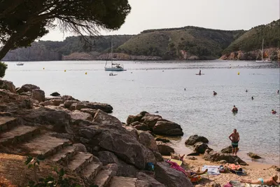 wecamp Cala Montgó  Camping Cala Montgó - See mit Badestrand am Campingplatz