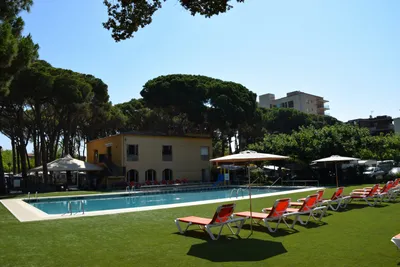 Camping Costa Brava - Pool des Campingplatzes