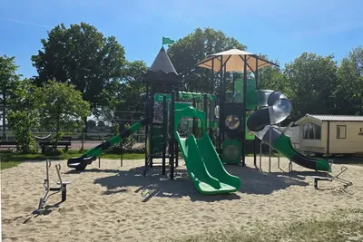 Camping De Krabbeplaat  - Kinderspielplatz auf dem Campingplatz