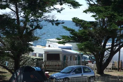 Camping de la Falaise  -  Stellplatz vom Campingplatz mit Blick auf den Atlantik