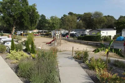Camping De Maubuisson  - Kinderspielplatz auf dem Campingplatz
