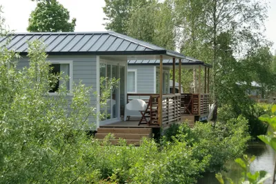 Camping Den Osse  - Mobilheim mit Terrasse auf dem Campingplatz