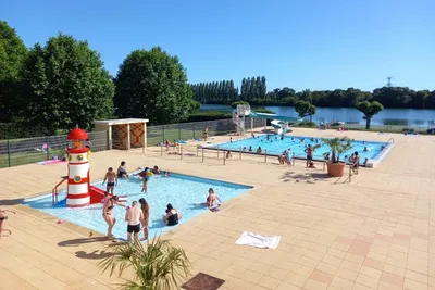 Camping de Thoissey - Kinder-Pools mit Rutschen