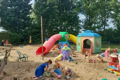 Camping De Vos - Spielplatz auf dem  Campingplatz