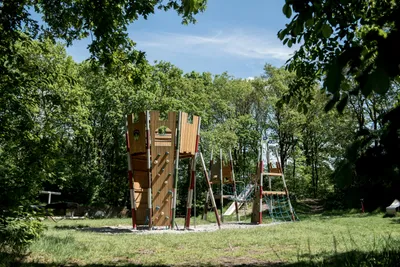 Camping De Wite Burch - Campinganlage mit Spielplatz und Rutsche 