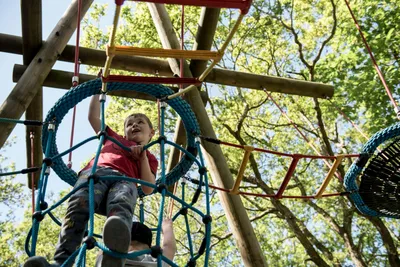 Camping De Wite Burch - Kinder spielen auf dem Spielplatz vom Campingplatz