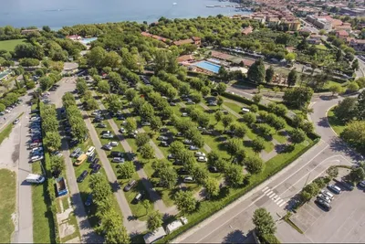 Camping Del Sole - Luftaufnahme auf den Campingplatz und den Lago d´Iseo