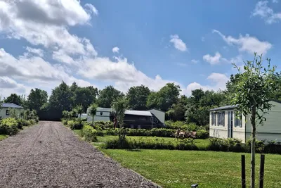 Camping De Veenborg - Standplätze auf dem Campingplatz