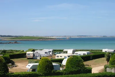Camping des Abers  -  Stellplatz vom Campingplatz mit Blick auf den Atlantik