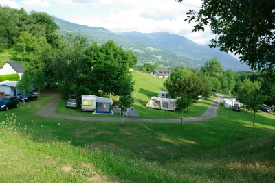 Camping Deth-Potz - Stellplätze im Grünen auf dem Campingplatz
