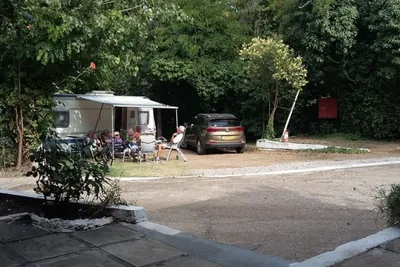 Camping Diana -  Wohnwagenstellplätze im Grünen auf dem Campingplatz